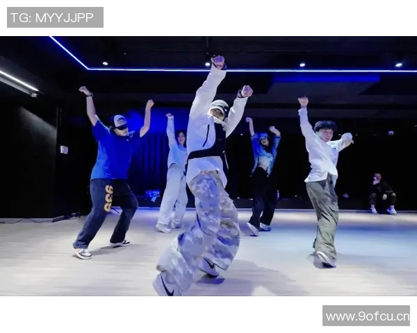 成都街舞队的力量与魅力探讨街舞文化在城市生活中的影响与发展 成都街舞队的力量与魅力探讨街舞文化在城市生活中的影响与发展